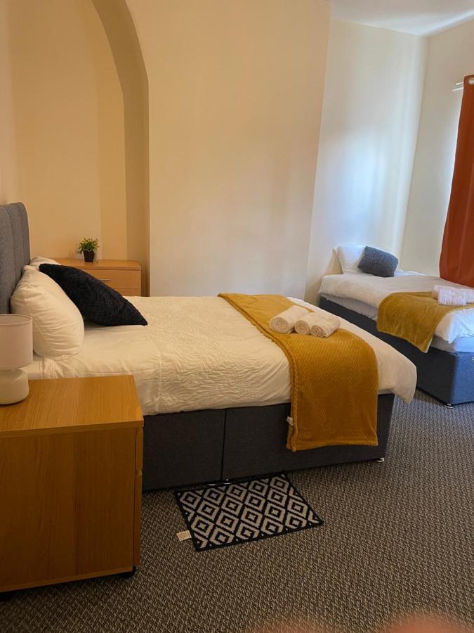 Divine Accommodation Ливърпул Екстериор снимка