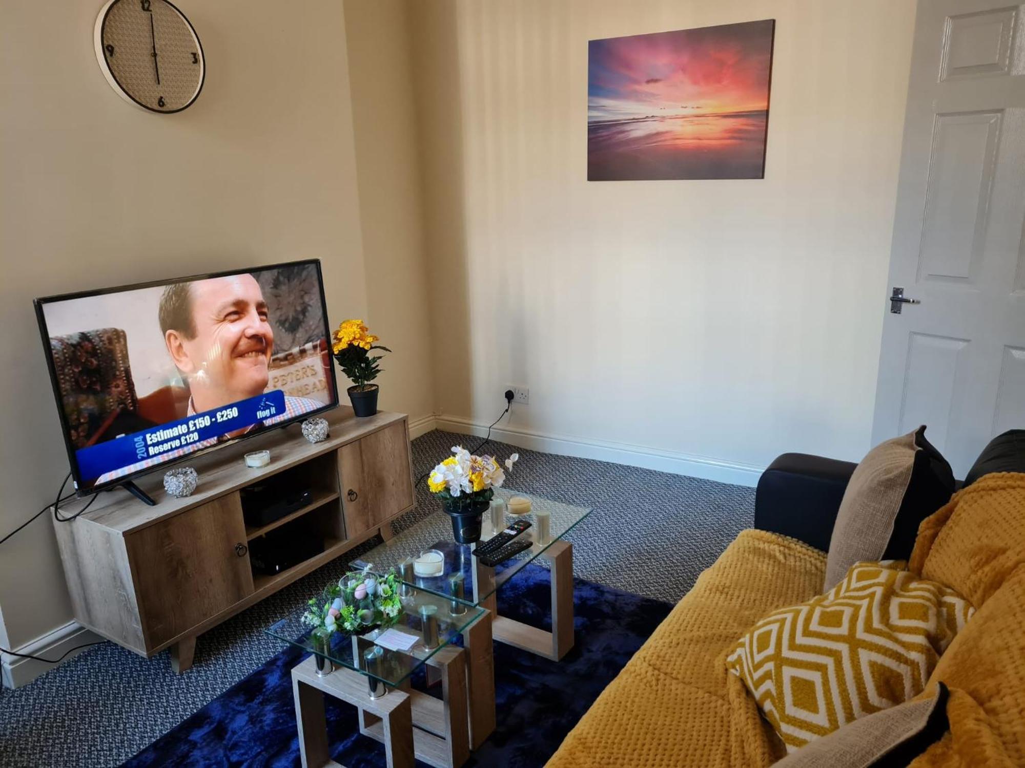 Divine Accommodation Ливърпул Екстериор снимка